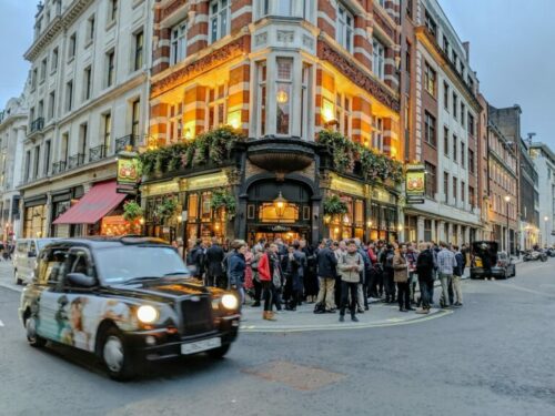 Read more about the article Discover the Vibrant Energy of Soho London